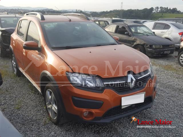 LOTE 010 - RENAULT SANDERO STEPWAY 1.6 2015