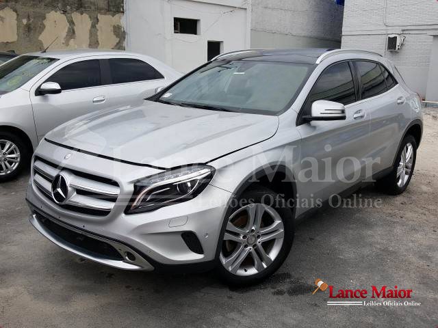 LOTE 026 - Mercedes-Benz GLA 200 Advance 2018